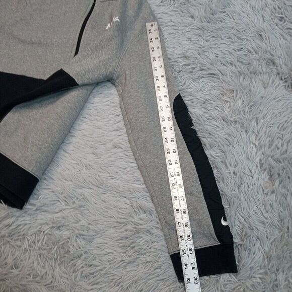 Nike Air Sweatshirt Boys XL Gray Hoodie Logo Zip Up Street wear Active Pockets - Picture 5 of 11